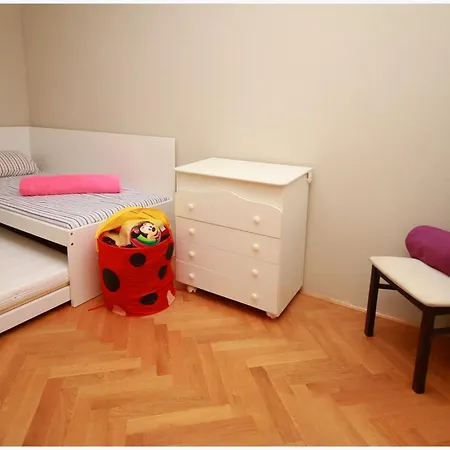 Apartment Anita I Visnja *