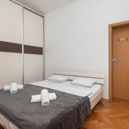 Anita I Visnja Rogoznica (Sibenik-Knin)