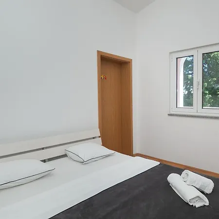 Anita I Visnja Rogoznica (Sibenik-Knin)