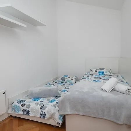Anita I Visnja Apartment *