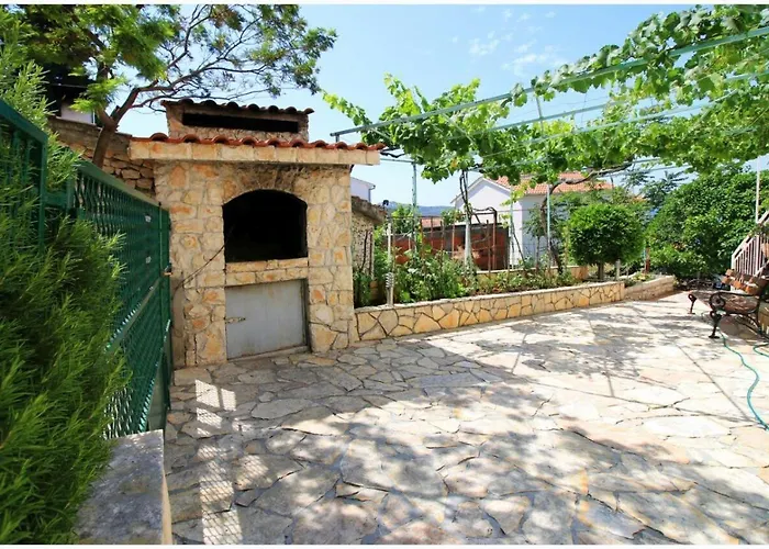 Anita I Visnja Rogoznica (Sibenik-Knin)