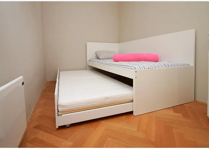 Anita I Visnja Rogoznica (Sibenik-Knin)